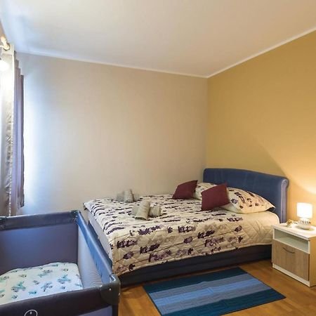 Stunning Apartment In Makarska With Kitchen المظهر الخارجي الصورة