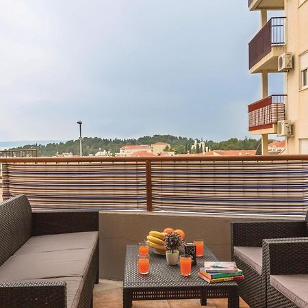 Stunning Apartment In Makarska With Kitchen المظهر الخارجي الصورة